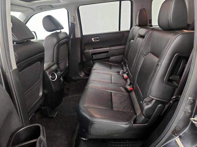 Photo of 2013 Gray Honda Pilot