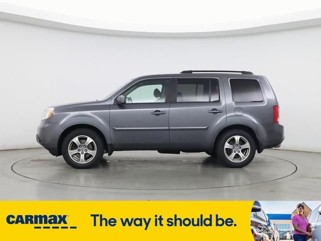 Photo of 2013 Gray Honda Pilot