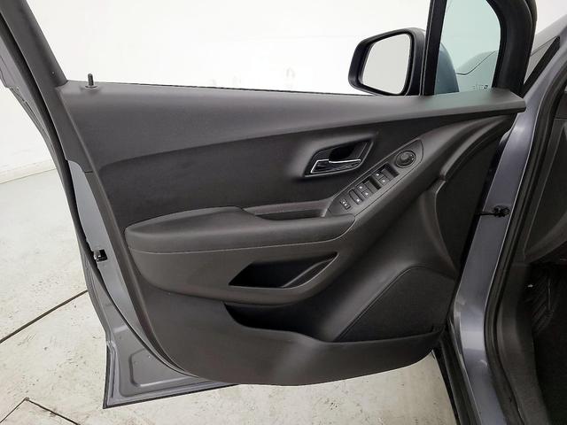 Photo of 2020 Gray Chevrolet Trax