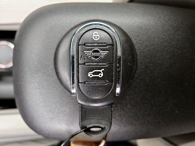 Photo of 2019 Tan MINI Hardtop