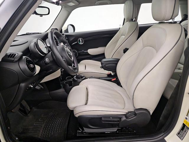 Photo of 2019 Tan MINI Hardtop
