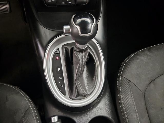Photo of 2018 White Kia Soul