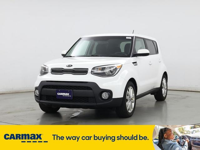 Photo of 2018 White Kia Soul