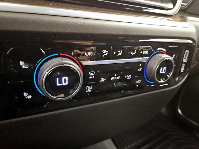 Photo of 2022 Black Chevrolet Silverado 1500