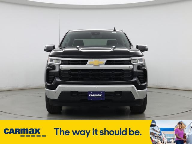 Photo of 2022 Black Chevrolet Silverado 1500
