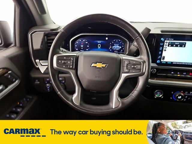 Photo of 2022 Black Chevrolet Silverado 1500