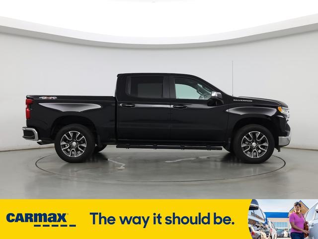 Photo of 2022 Black Chevrolet Silverado 1500