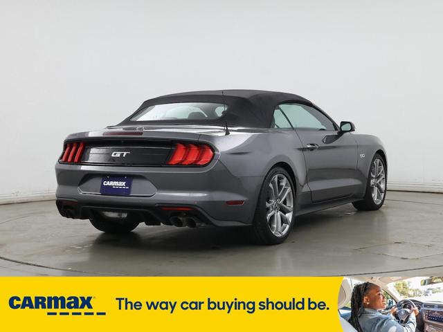 Photo of 2022 Gray Ford Mustang