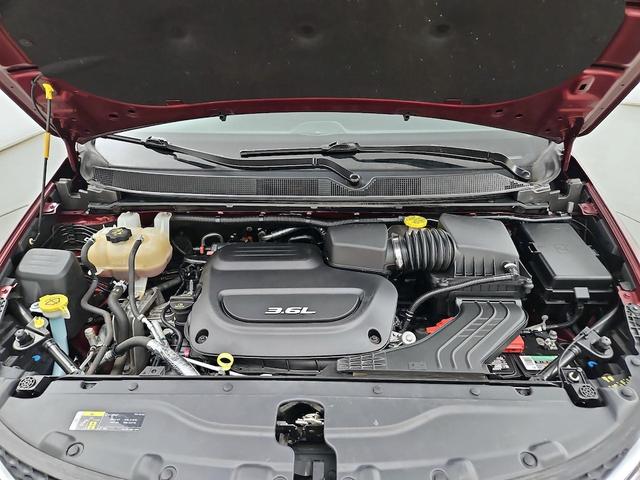 Photo of 2018 Red Chrysler Pacifica