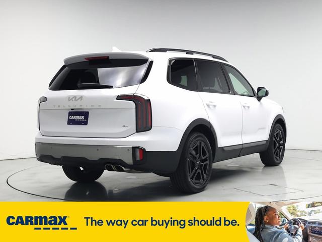 Photo of 2023 White Kia Telluride