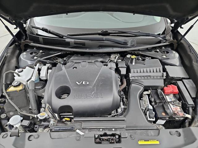 Photo of 2018 Black Nissan Maxima
