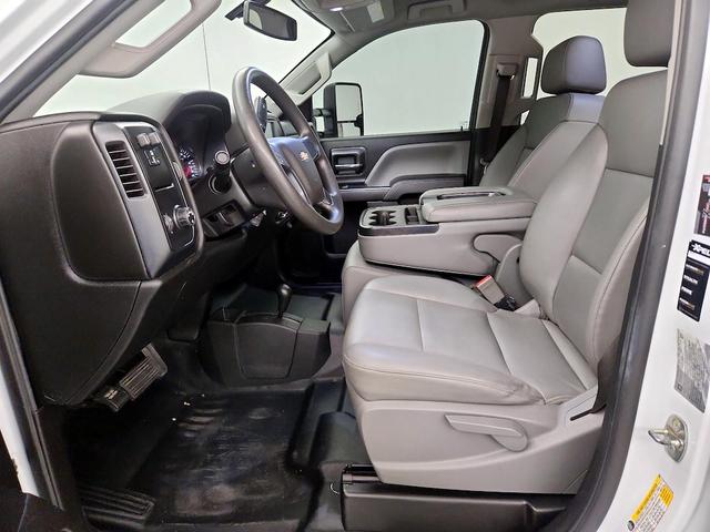 Photo of 2019 White Chevrolet Silverado 3500