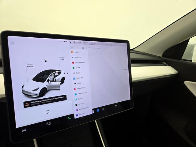 Photo of 2020 White Tesla Model Y