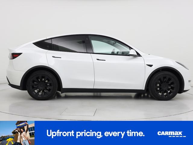 Photo of 2020 White Tesla Model Y