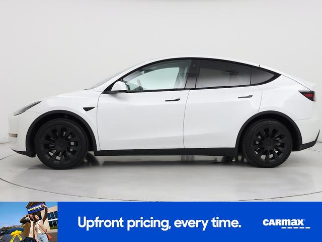 Photo of 2020 White Tesla Model Y