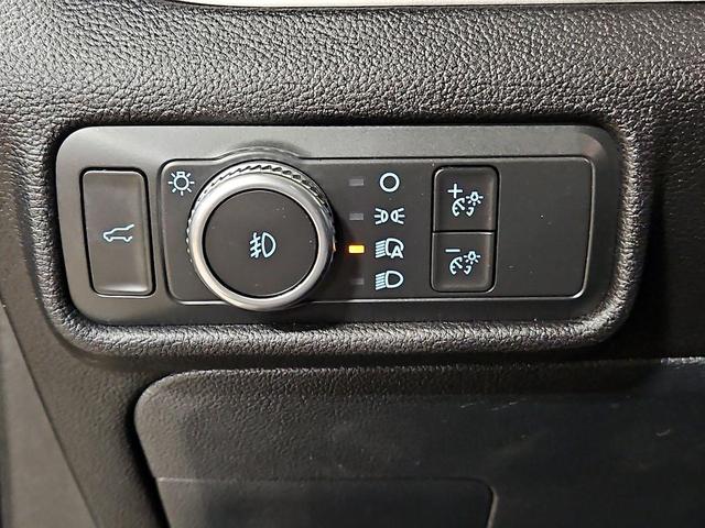 Photo of 2021 Black Ford Explorer