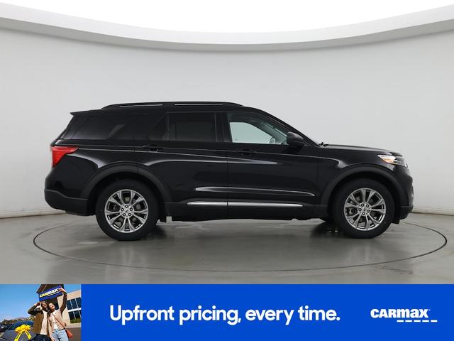 Photo of 2021 Black Ford Explorer