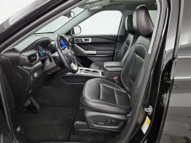 Photo of 2021 Black Ford Explorer