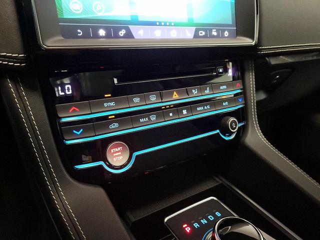 Photo of 2019 Blue Jaguar F-PACE