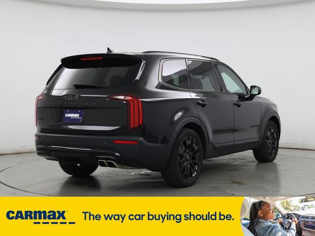 Photo of 2022 Black Kia Telluride