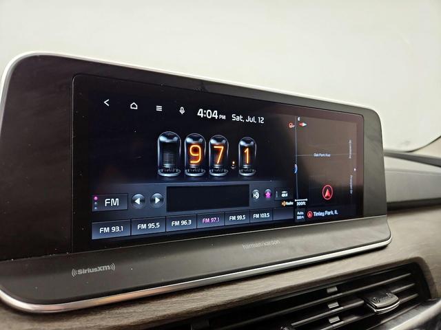 Photo of 2022 Black Kia Telluride
