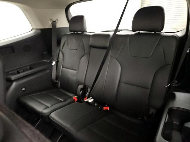 Photo of 2022 Black Kia Telluride
