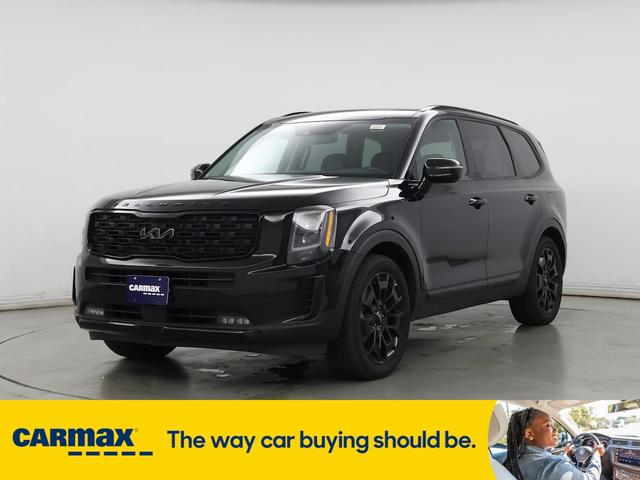 Photo of 2022 Black Kia Telluride