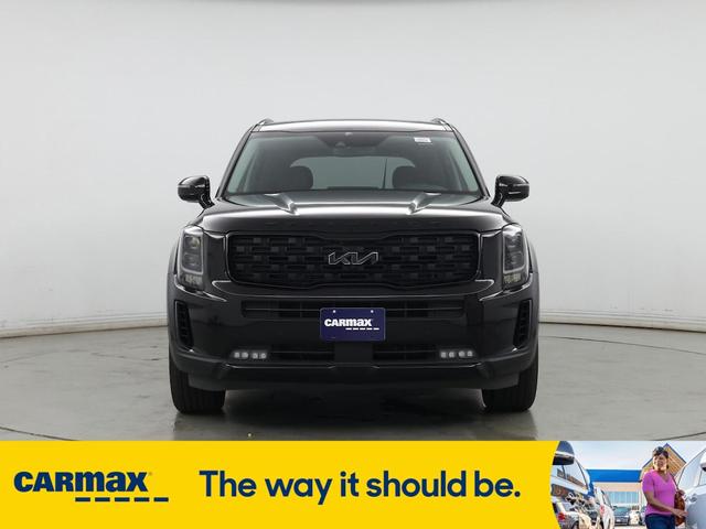 Photo of 2022 Black Kia Telluride