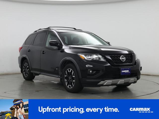 Photo of 2020 Black Nissan Pathfinder