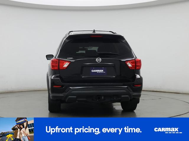 Photo of 2020 Black Nissan Pathfinder