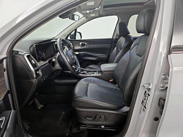 Photo of 2022 Gray Kia Sorento