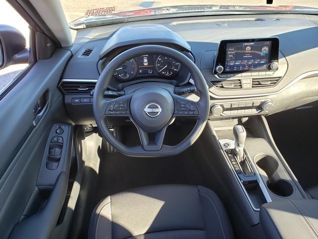 Photo of 2025 Gun Metallic Nissan Altima