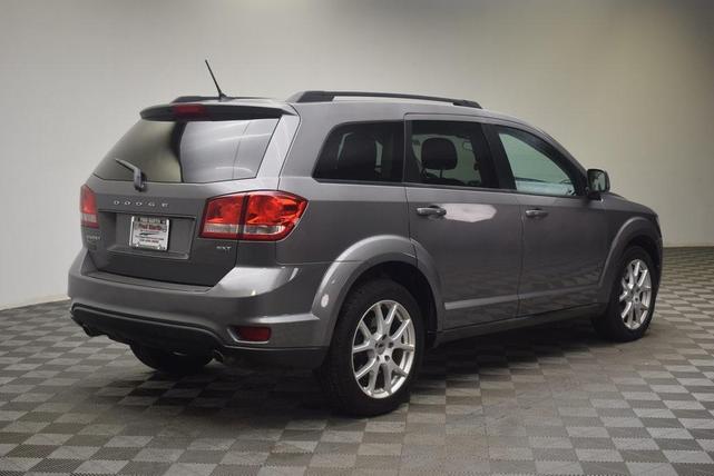 Photo of 2013 Storm Gray Pearlcoat Dodge Journey