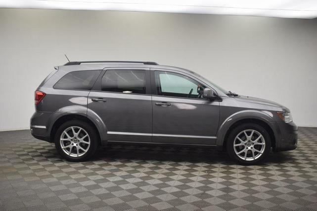 Photo of 2013 Storm Gray Pearlcoat Dodge Journey
