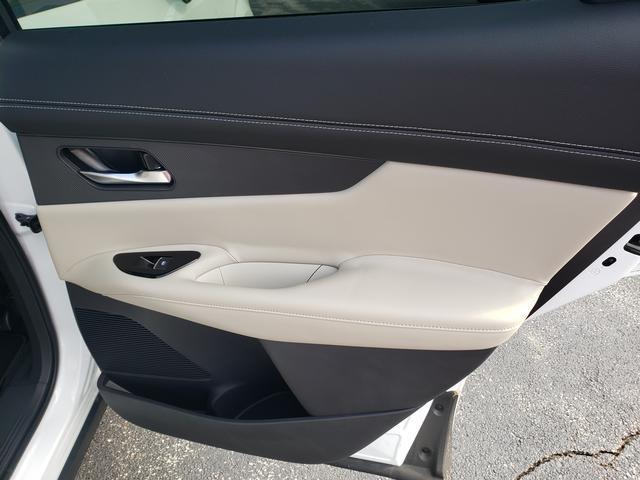 Photo of 2025 Everest White P Nissan Murano