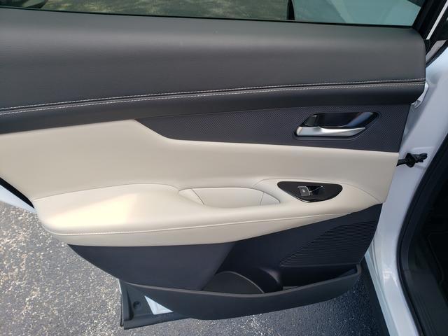 Photo of 2025 Everest White P Nissan Murano