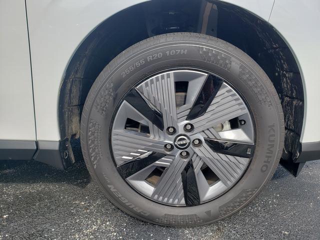 Photo of 2025 Everest White P Nissan Murano