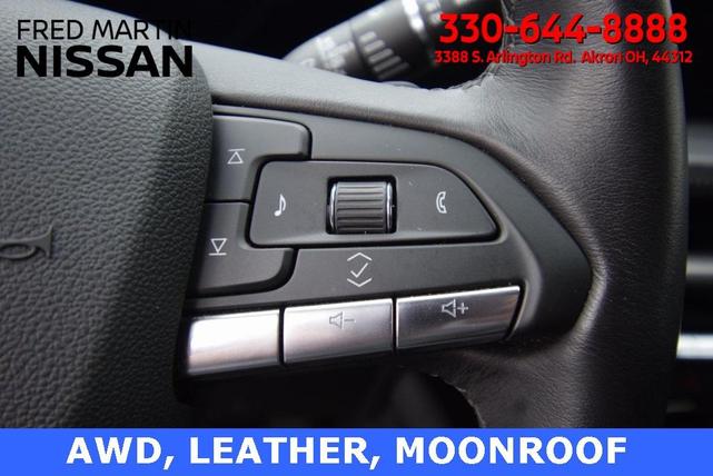 Photo of 2024 Silver Metallic Cadillac XT4