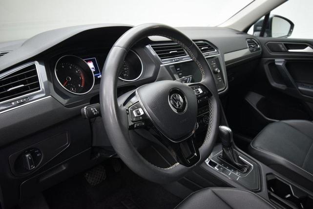 Photo of 2021 Platinum Gray Metallic Volkswagen Tiguan
