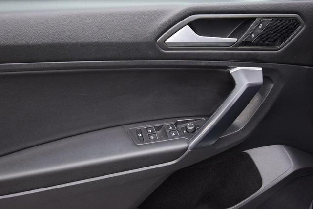 Photo of 2021 Platinum Gray Metallic Volkswagen Tiguan