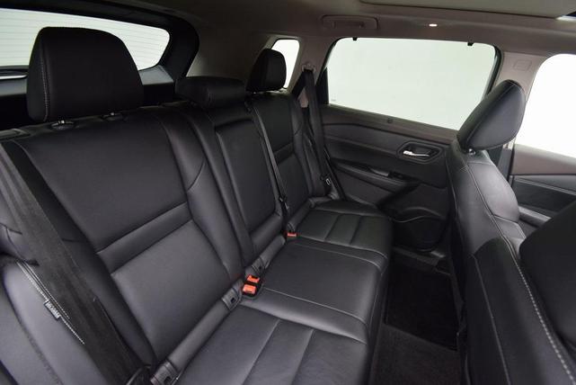 Photo of 2023 White Nissan Rogue