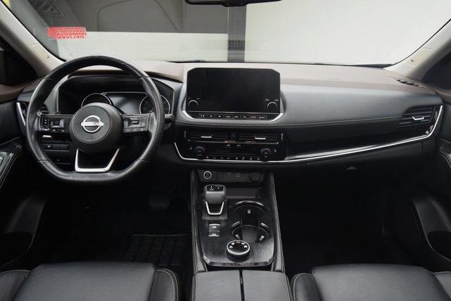 Photo of 2023 White Nissan Rogue