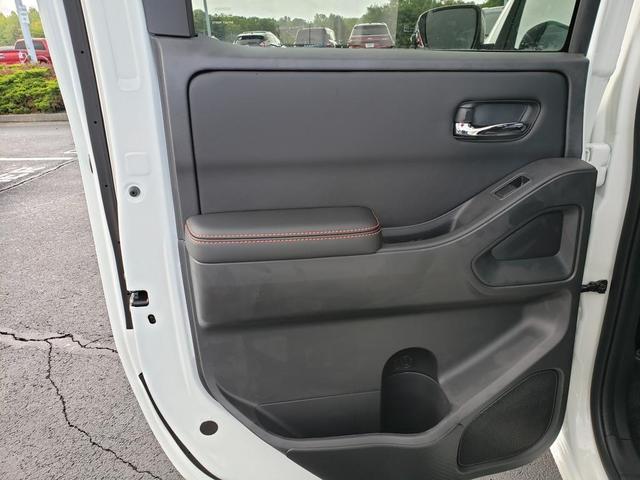 Photo of 2025 Glacier White Nissan Frontier