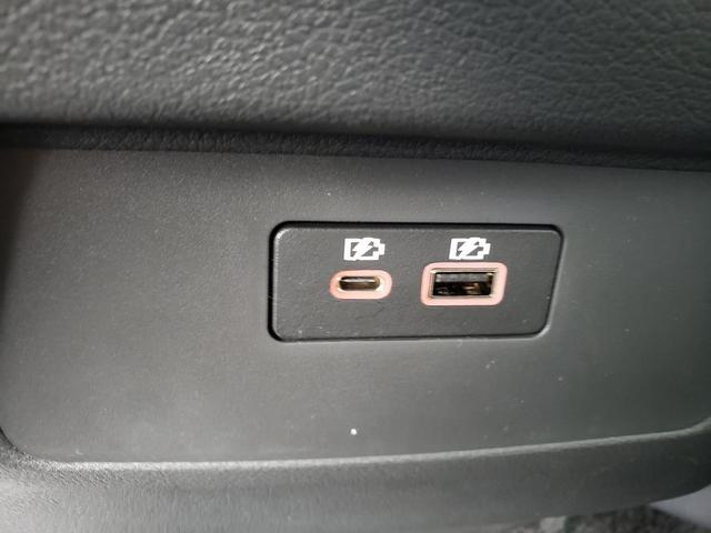 Photo of 2025 Glacier White Nissan Frontier