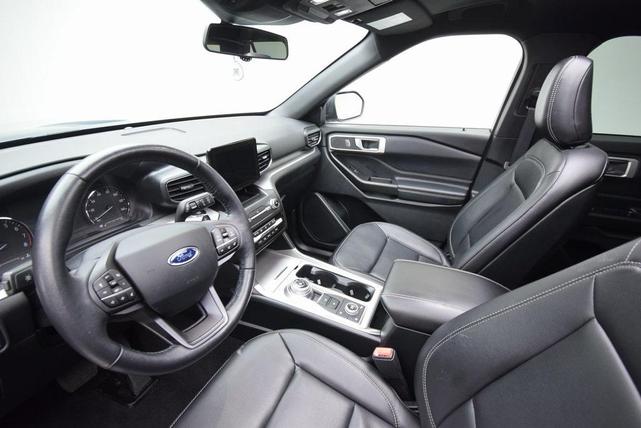 Photo of 2020 Blue Ford Explorer