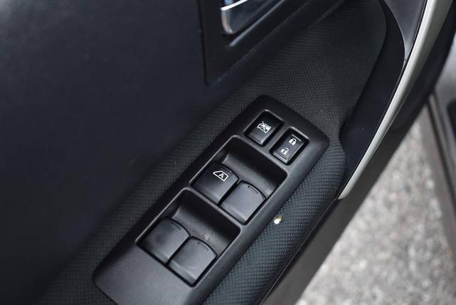 Photo of 2014 Platinum Graphite Nissan Rogue Select