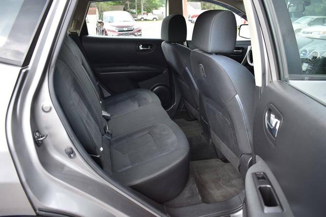 Photo of 2014 Platinum Graphite Nissan Rogue Select