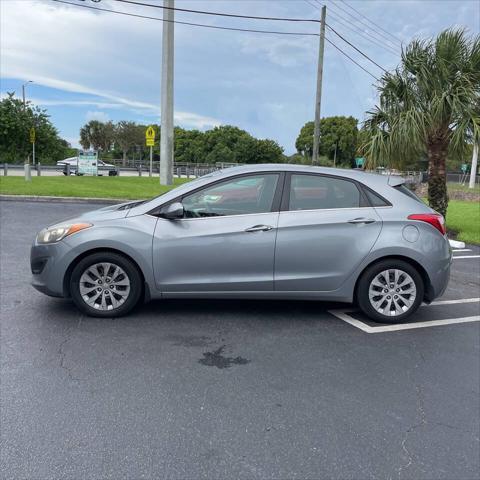 Photo of 2016 Shimmering Silver Hyundai Elantra GT