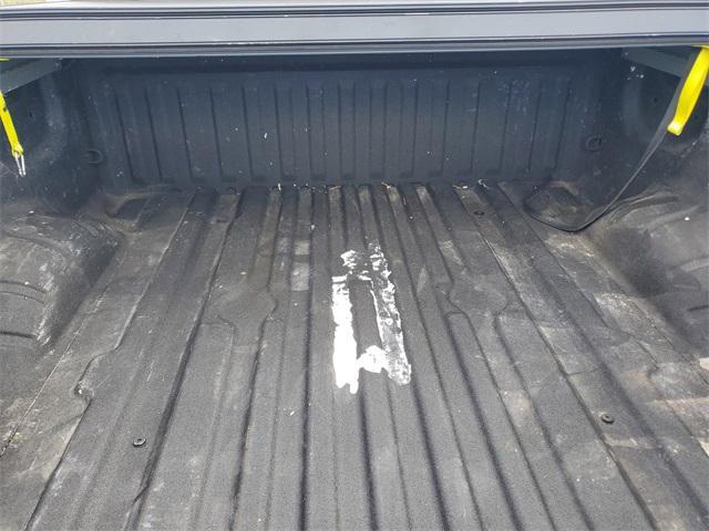 Photo of 2022 Glacier White Nissan Titan