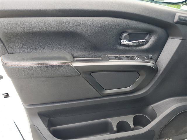Photo of 2022 Glacier White Nissan Titan